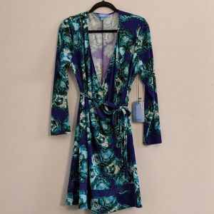 Vera Wang Wrap Dress. NWT